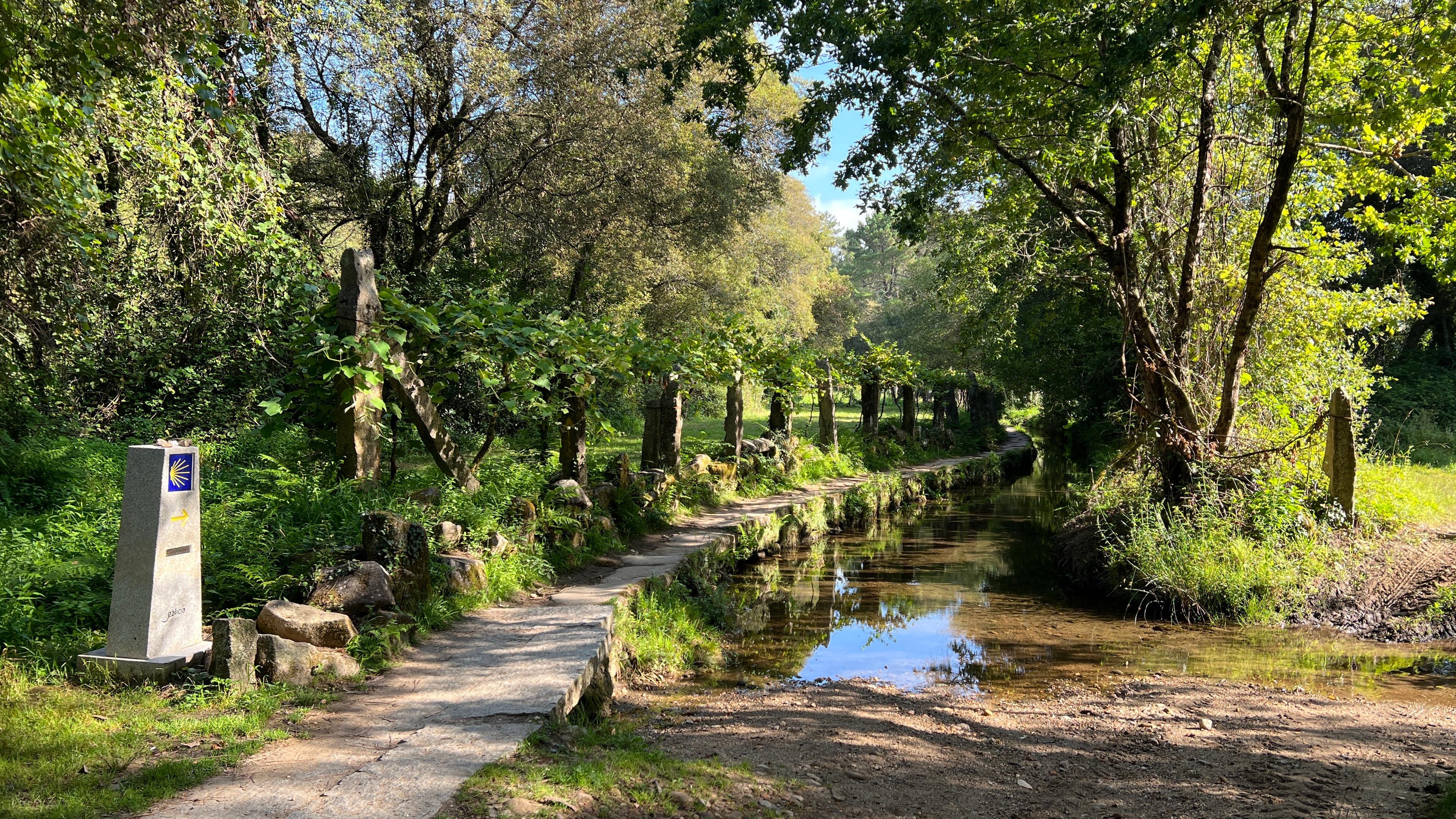 Camino de Santiago Portugués, ¡Ultreia! ¡Et Suseia!