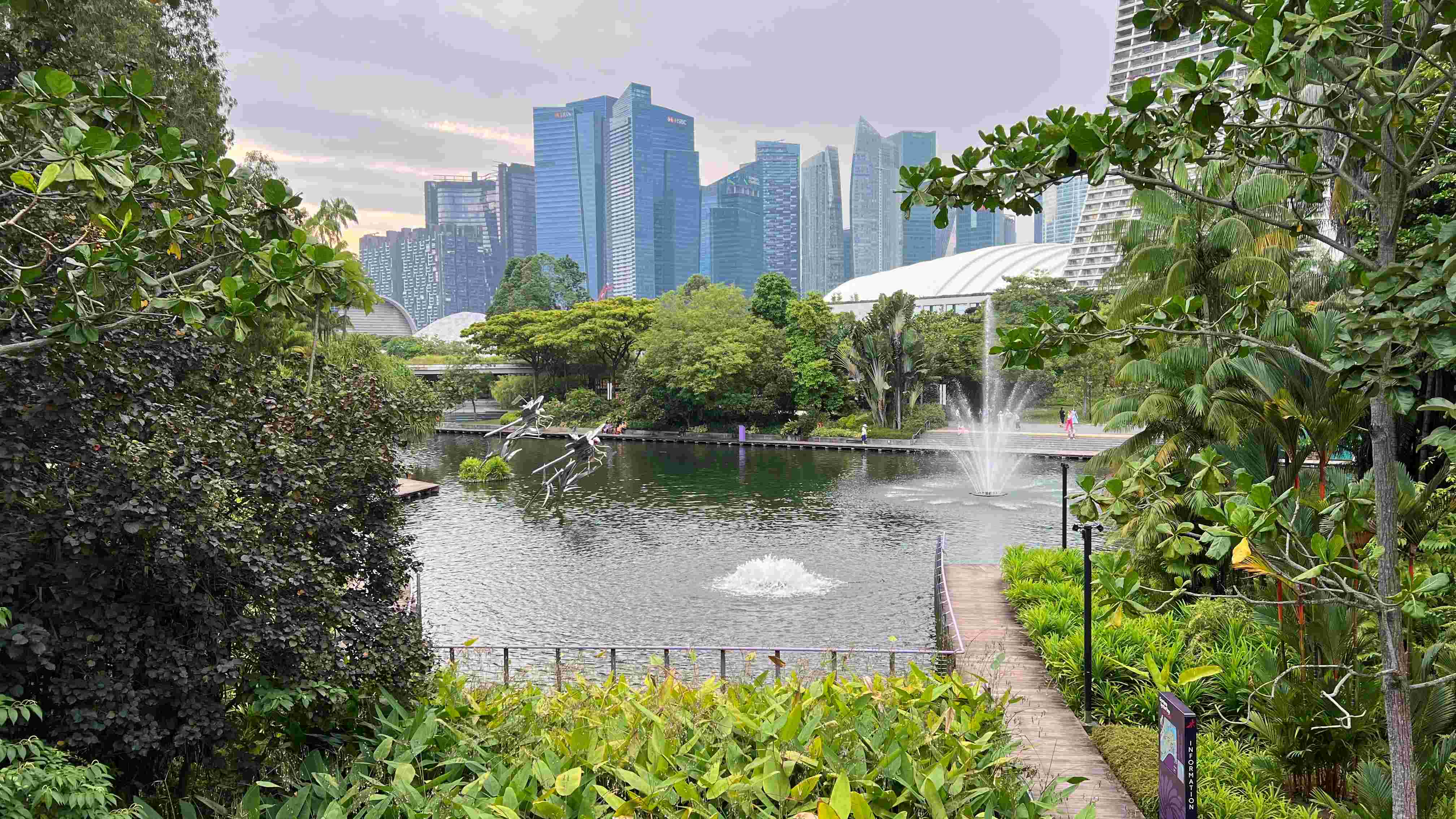 Singapur en 4 rutas a pie: barrios, mercados y rincones con alma